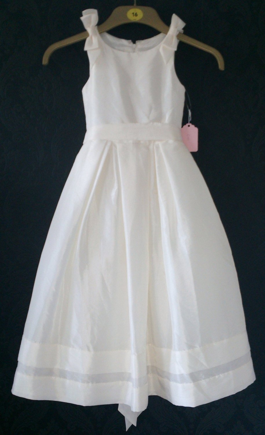 Lovely Linzi Jay Ivory Tuile Flower Girl Dress - Age 4-5yrs - Ex-Sample