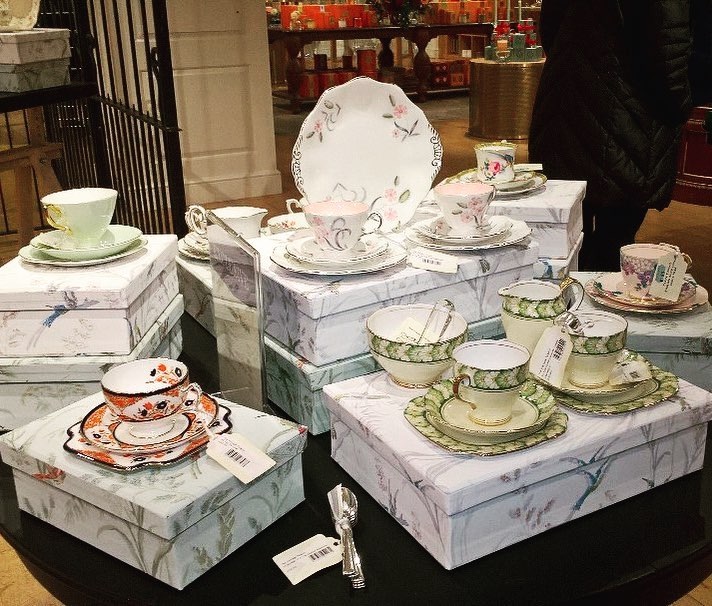 Tea Sets, Teapots & Dinnerware