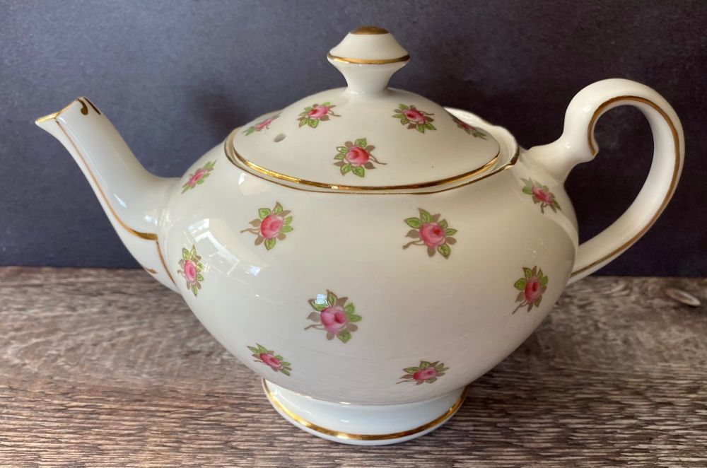 Small Salisbury Rosebud Teapot