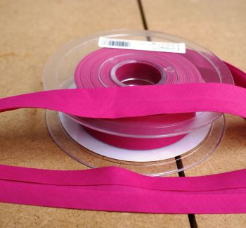 Bias Binding 25mm - Bright Pink 768 - Polycotton - Metre