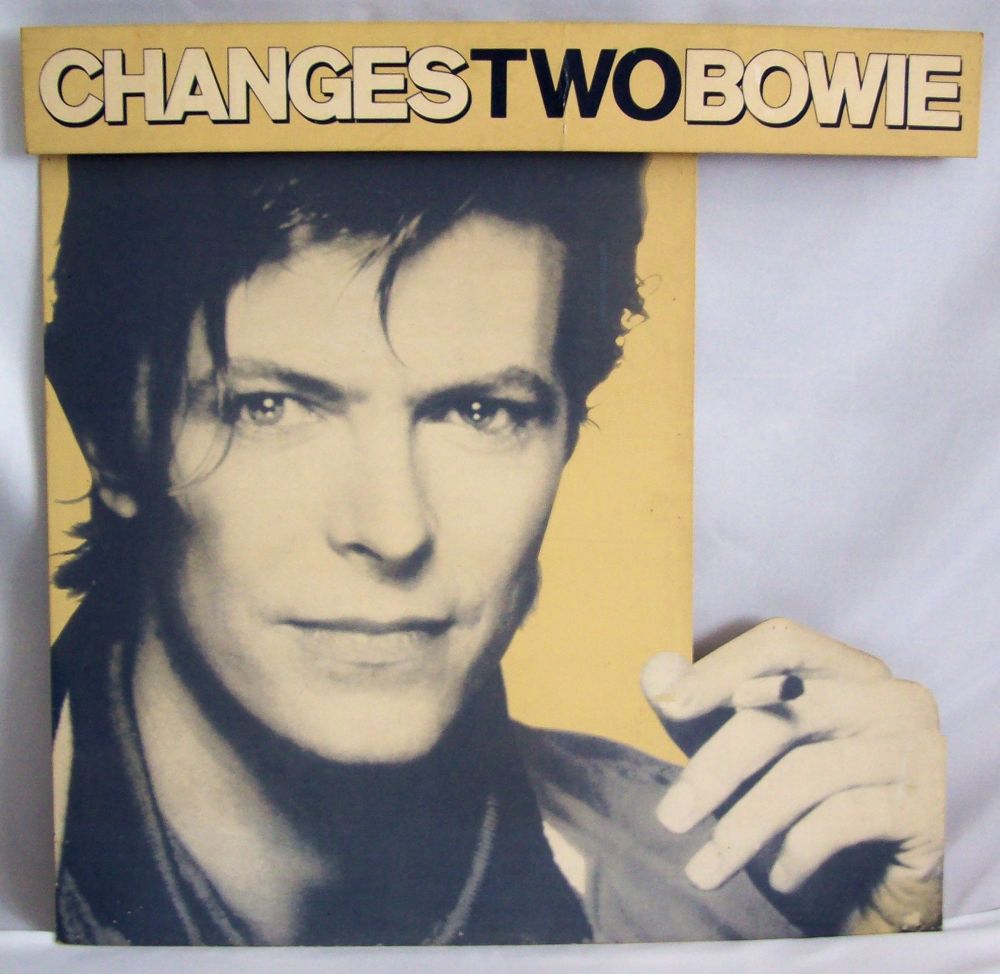 DAVID BOWIE U.K. RECORD COMPANY 3-D PROMO SHOP DISPLAY FOR 'CHANGES TWO BOW