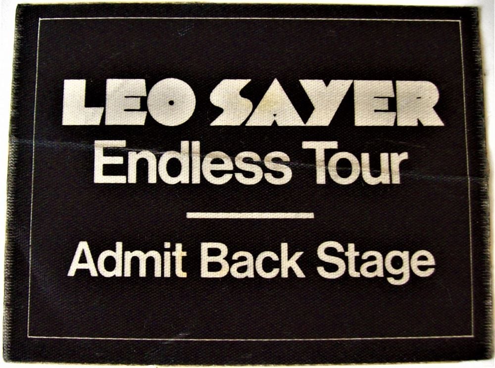 LEO SAYER ROAD CREW ISSUE BACKSTAGE CLOTH PASS 'ENDLESS FLIGHT' U.K. TOUR 1