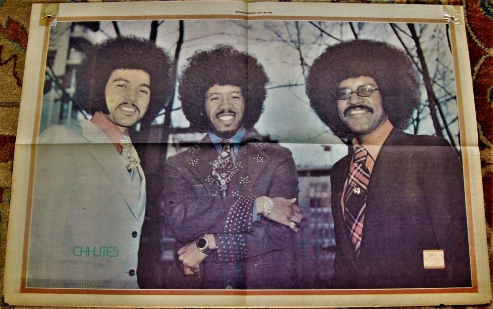 THE CHI-LITES RECORD MIRROR U.K. MUSIC PAPER FULL COLOUR POSTER JULY 26th 1