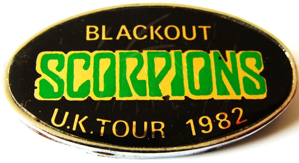 SCORPIONS REALLY GORGEOUS RARE 'BLACKOUT' U.K. TOUR SMALL SOLID METAL BADGE