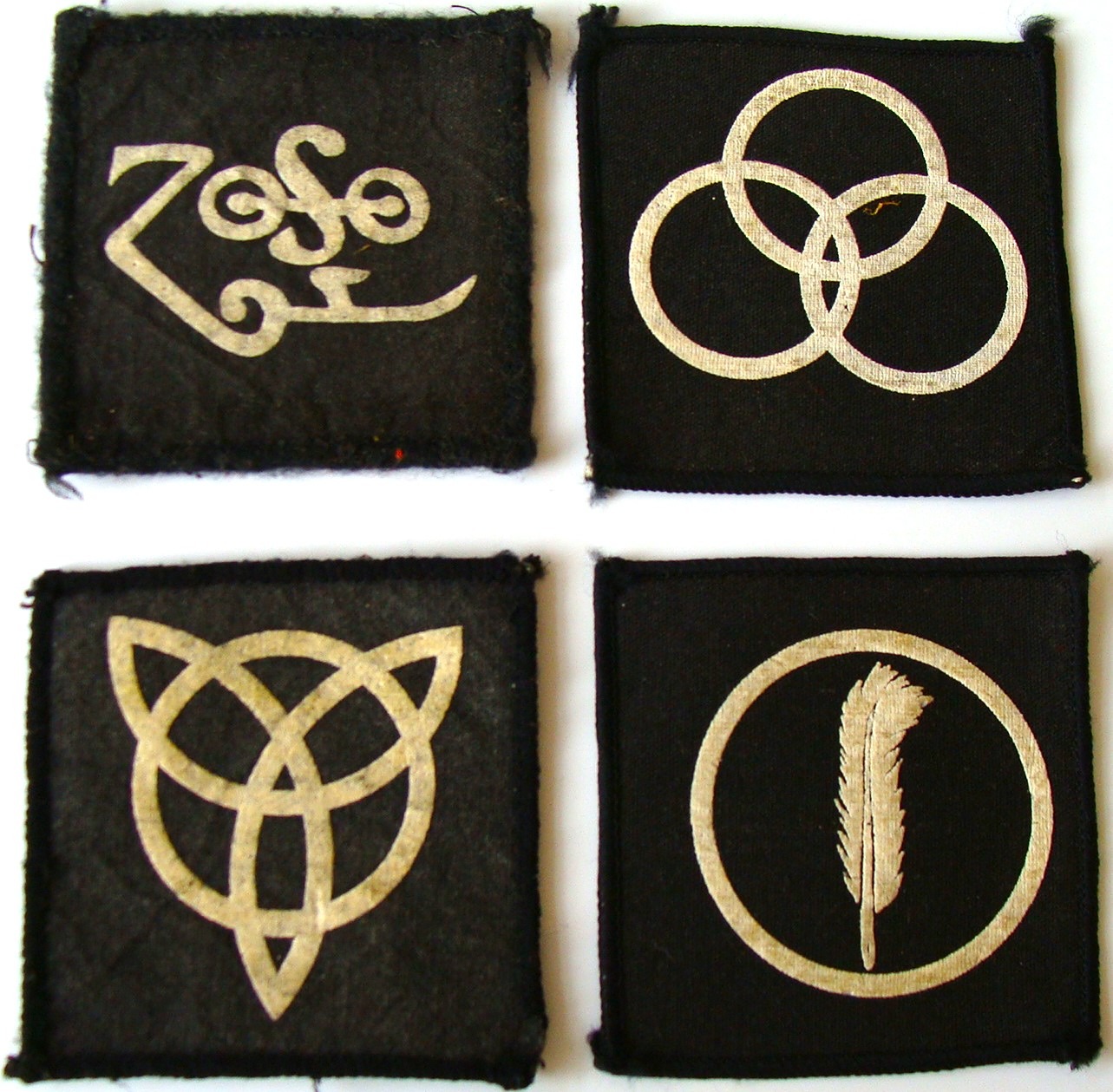 LED ZEPPELIN U.K. ISSUE SEW ON CLOTH PATCHES 4 SYMBOLS 1970's.JPG