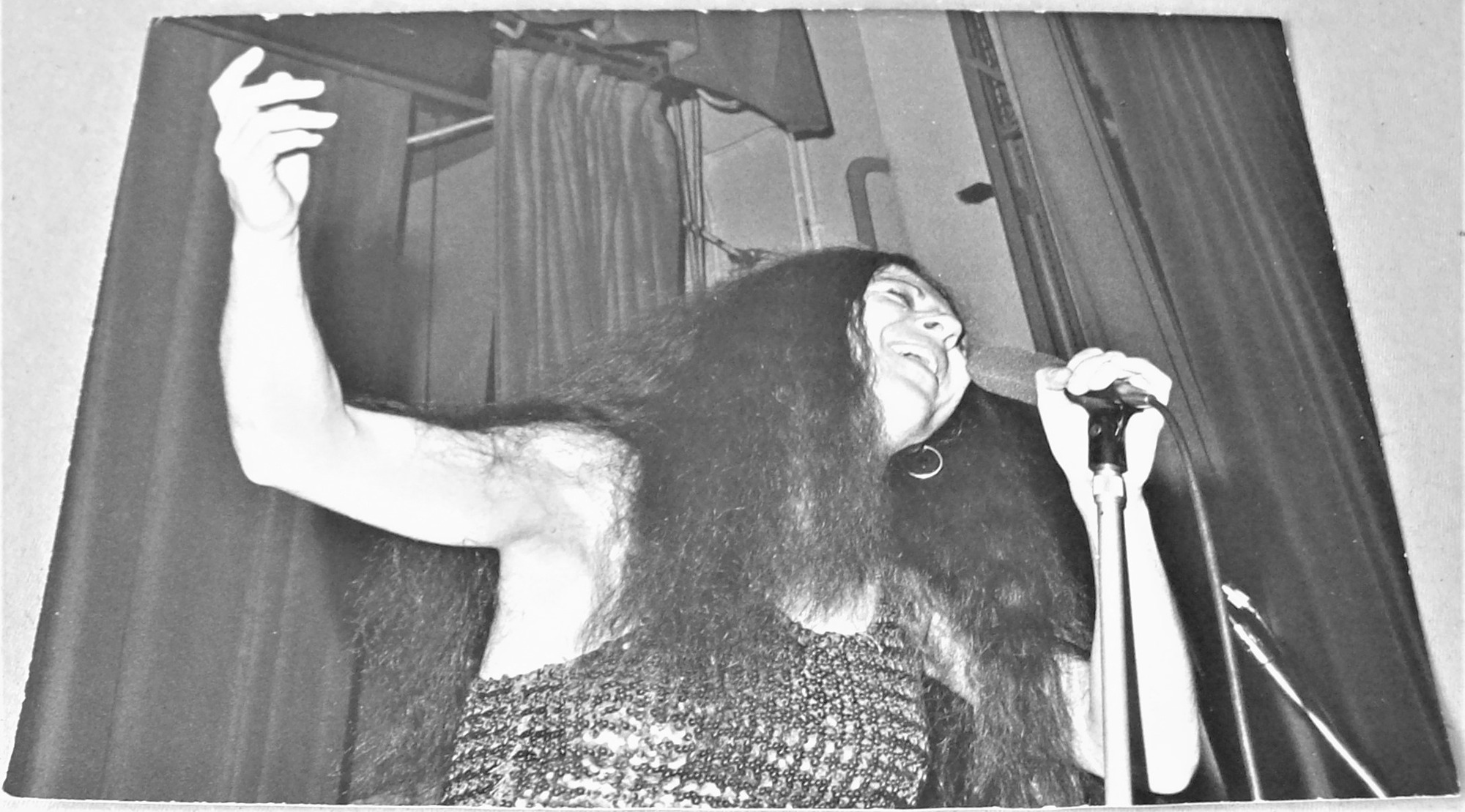 VINEGAR JOE ELKIE BROOKS U.K. RECORD COMPANY PROMO PHOTOGRAPH 1972.JPG