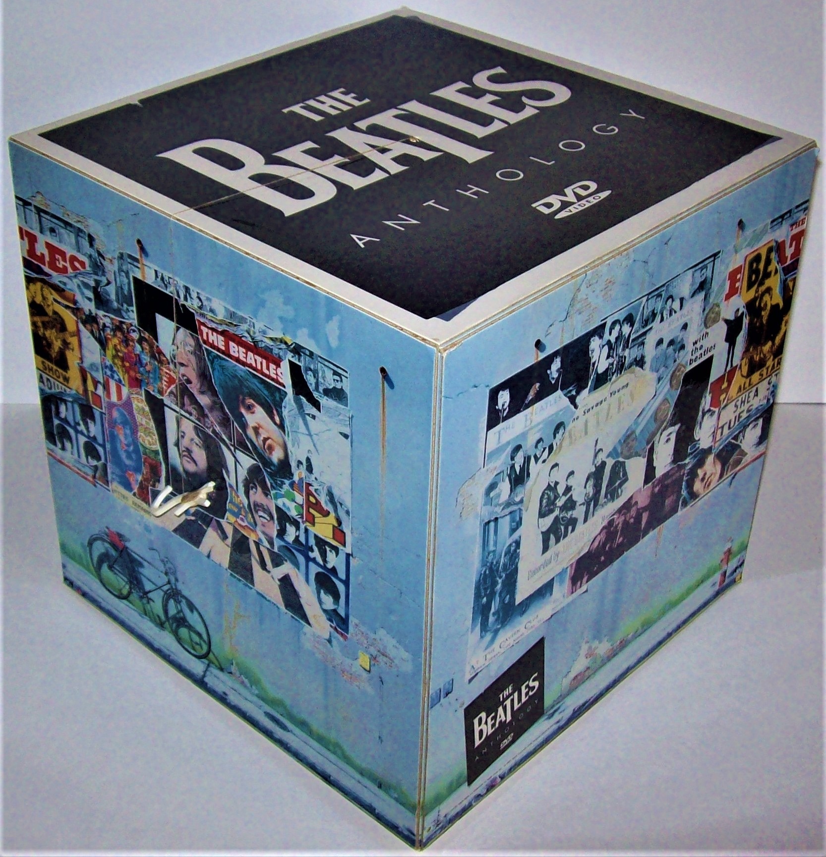 THE BEATLES U.K. RECORD COMPANY PROMO SHOP HANGING MOBILE 'ANTHOLOGY' DVD ISSUE 2003.JPG
