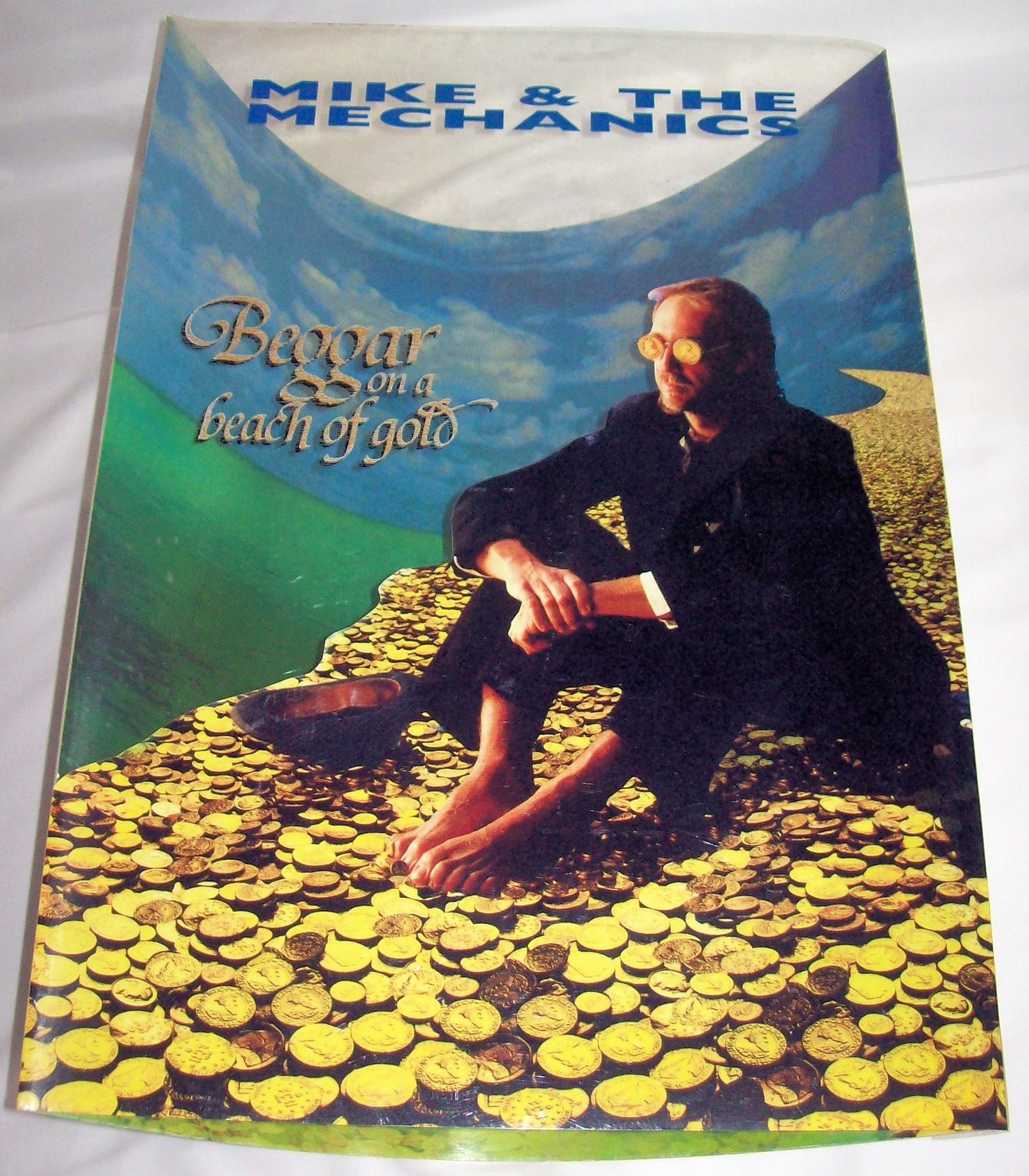 GENESIS MIKE AND THE MECHANICS U.K. RECORD COMPANY PROMO SHOP DISPLAY 'BEGGAR ON A BEACH OF GOLD' ALBUM 1995.JPG