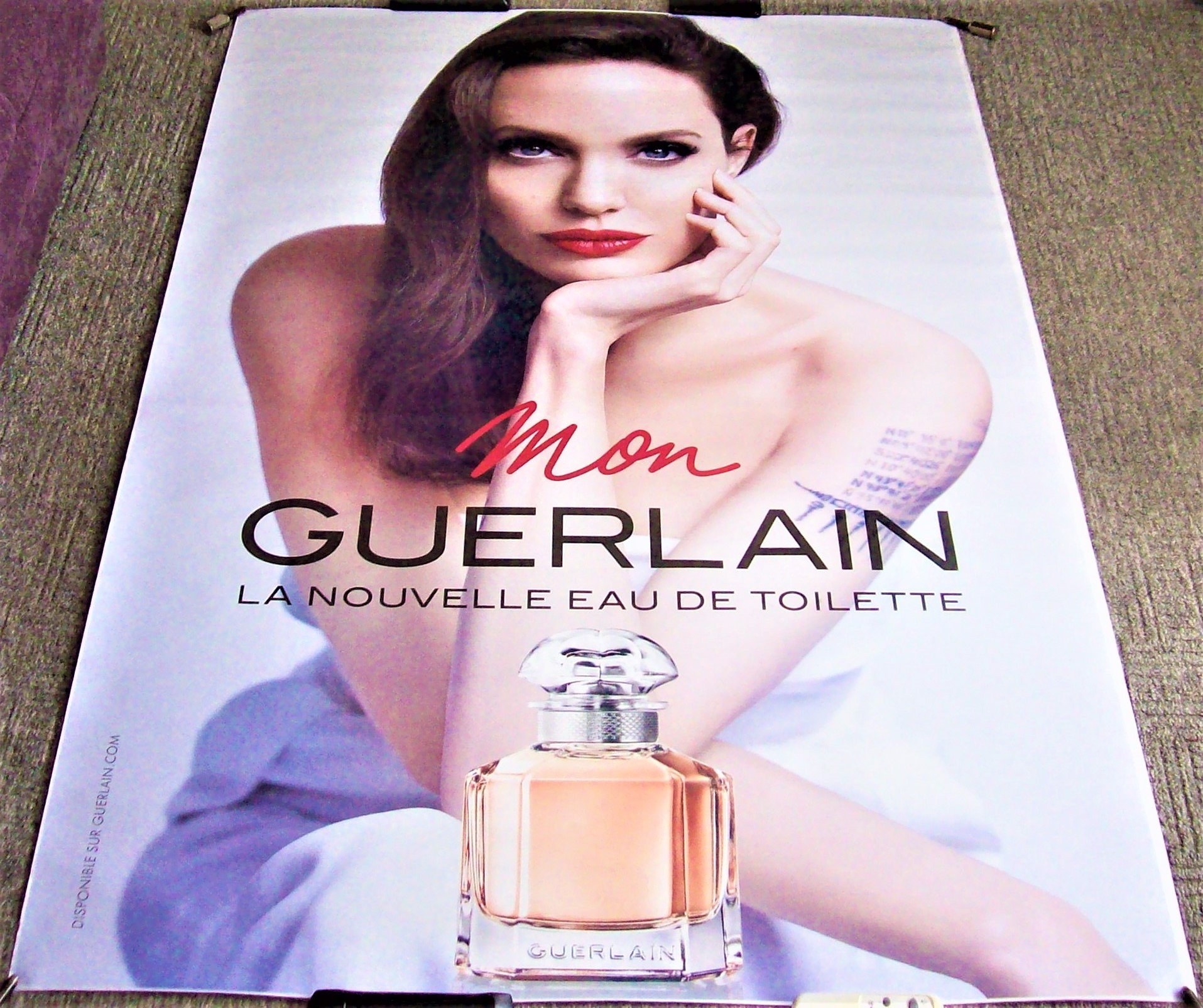 ANGELINA JOLIE PROMO POSTER 'MON GUERLAIN' PERFUME 2017.JPG