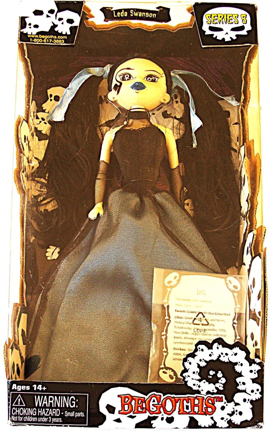 LEDA SWANSON A REALLY GORGEOUS AND RARE BEGOTHS DOLL FROM SERIES 5 IN 2006