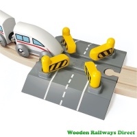 Hape Wooden Railway Automatic Gates Rail Crossing