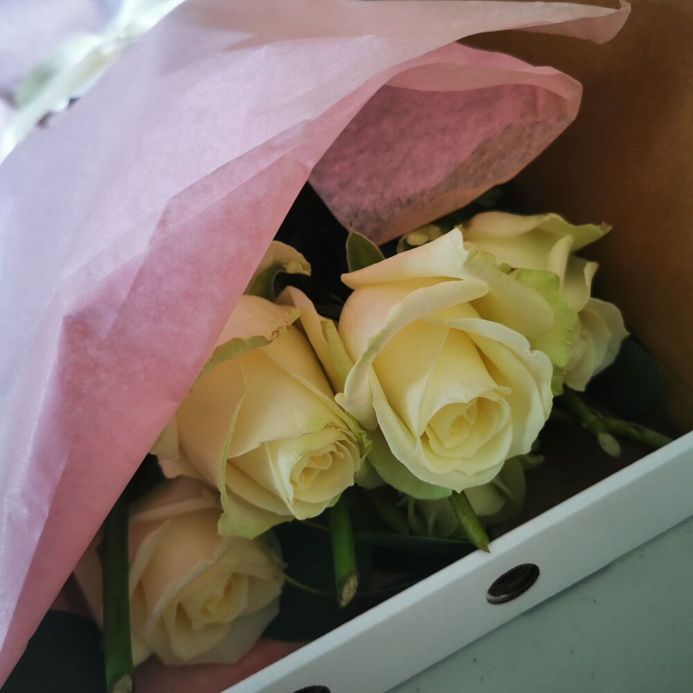 Gift Box of White Roses  -13th February
