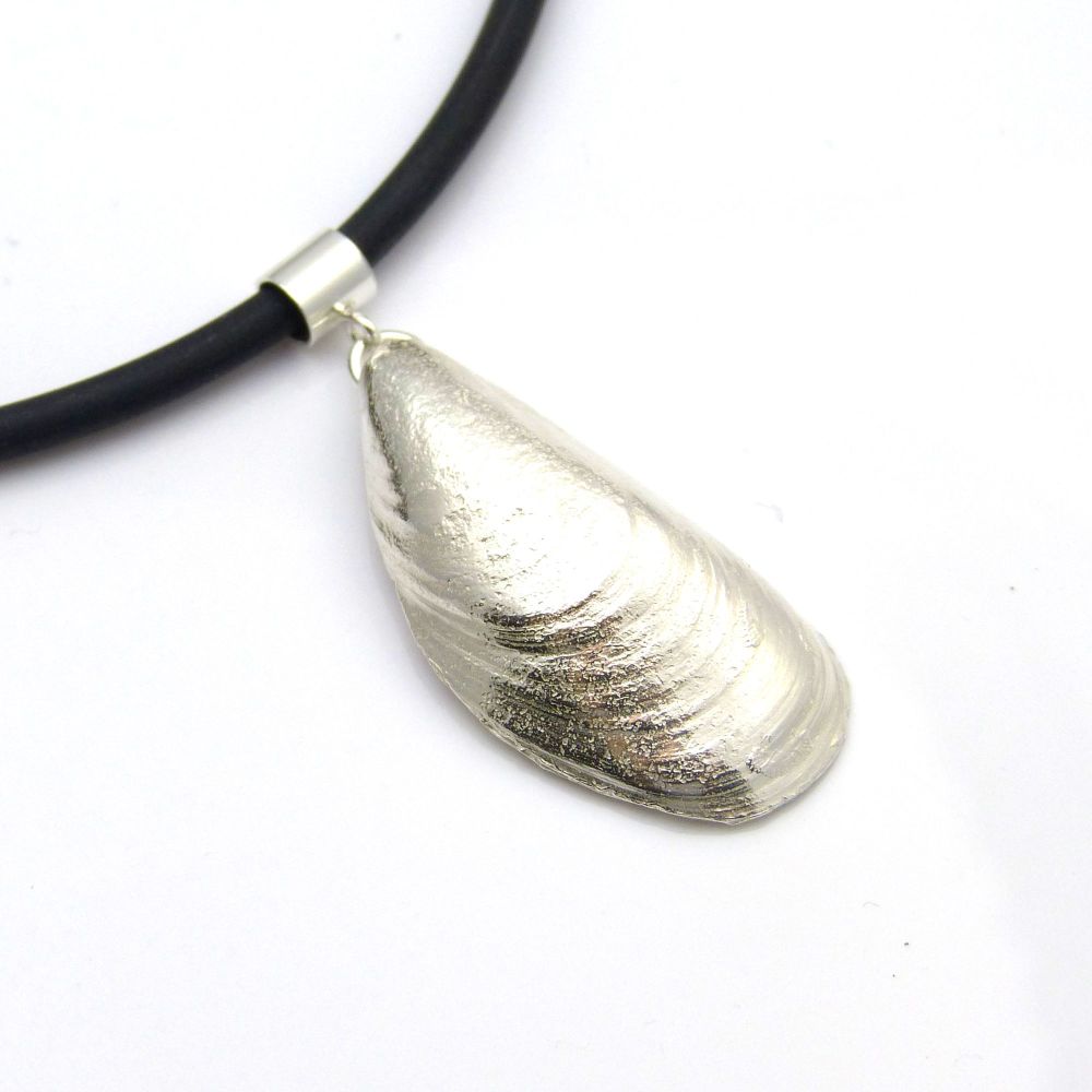 Sterling Silver Cast Mussel Shell Pendant Necklace, Sterling Silver Seashel