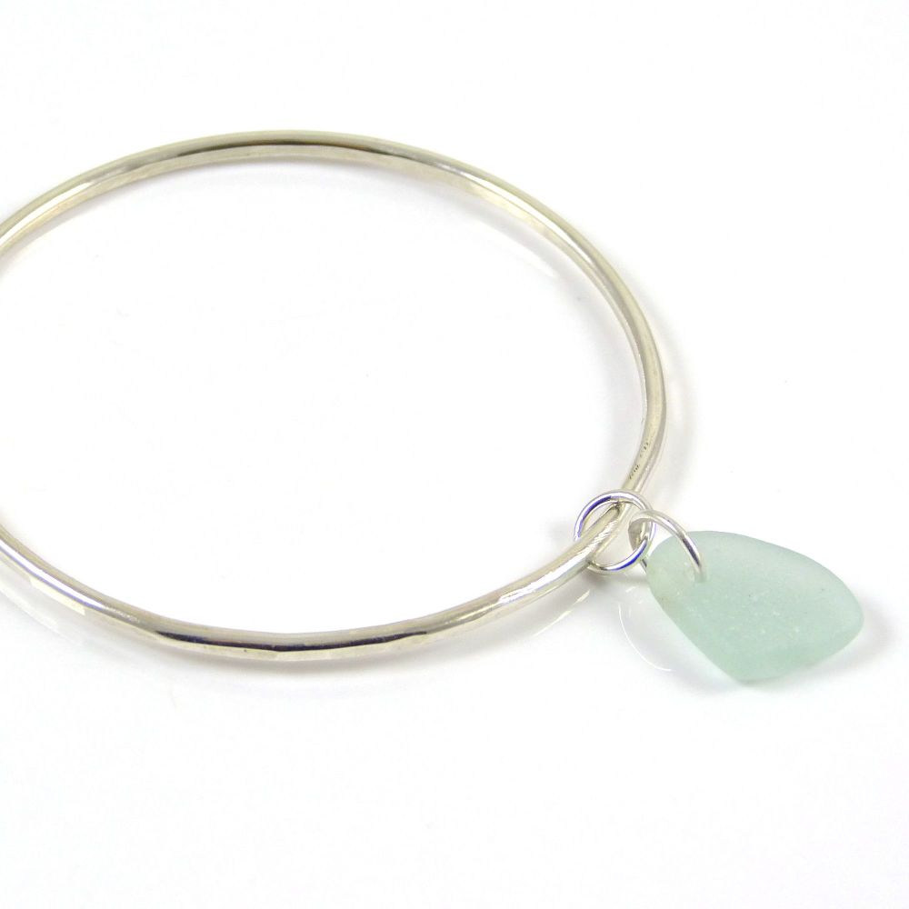 Sterling Silver Hammered Bangle and Dark Chocolate Sea Glass Charm FREE DEL