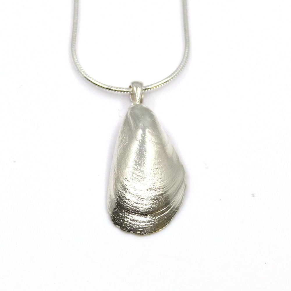 Sterling Silver Cast Mussel Shell Pendant Necklace - Small