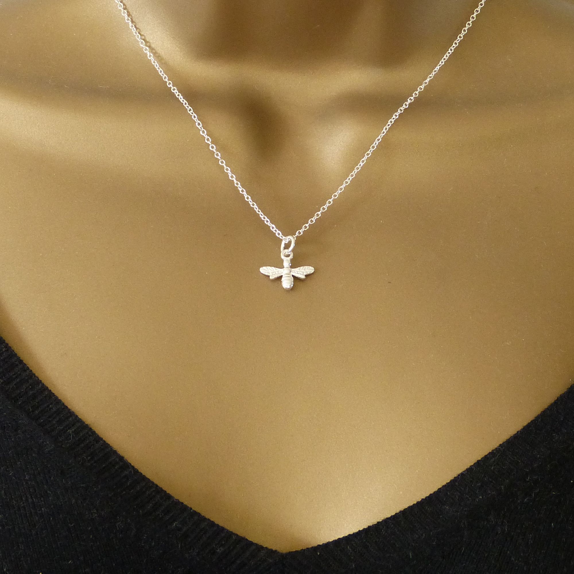 sterling silver bee necklace (2)