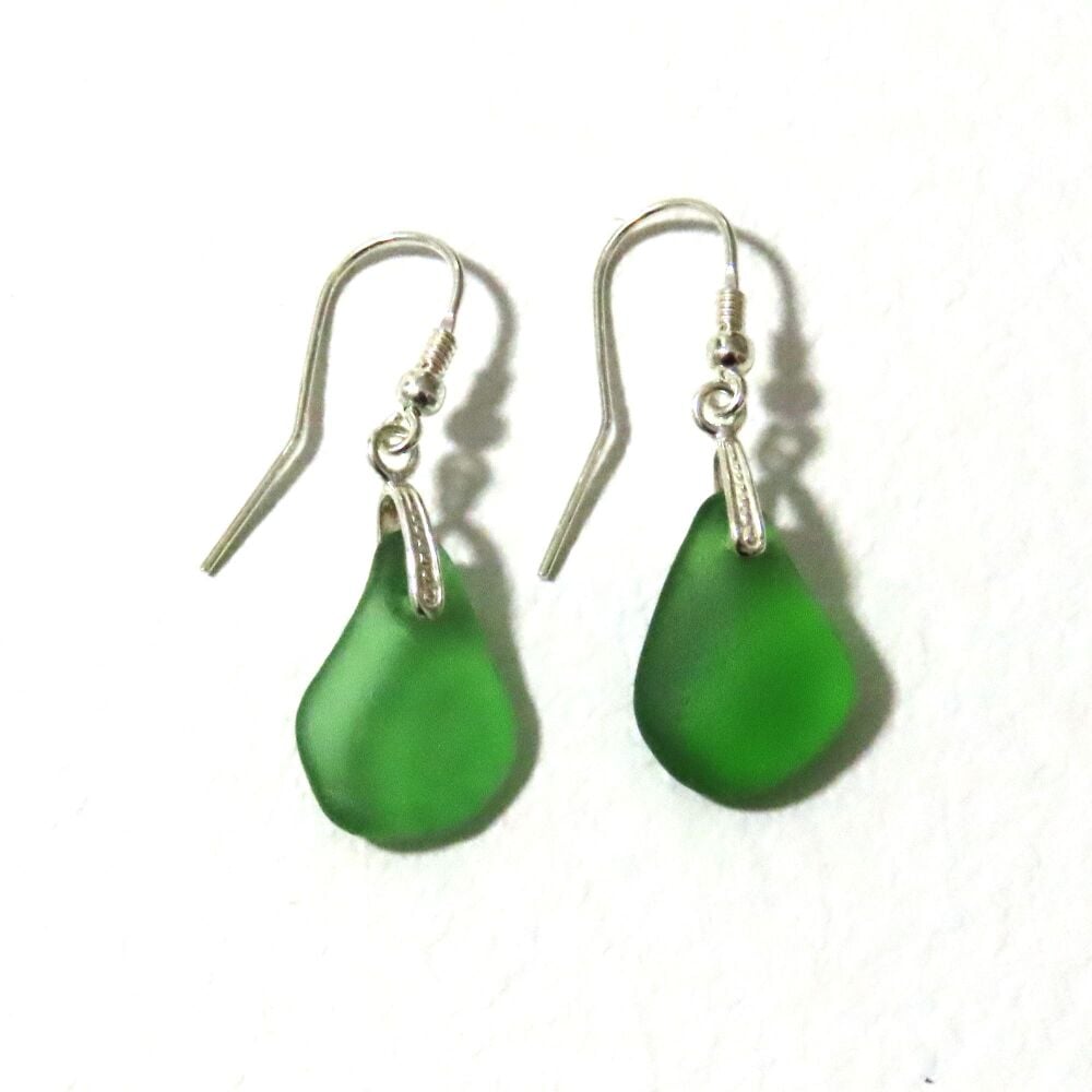 Emerald Green Sea Glass Sterling Silver Drop Earrings e355