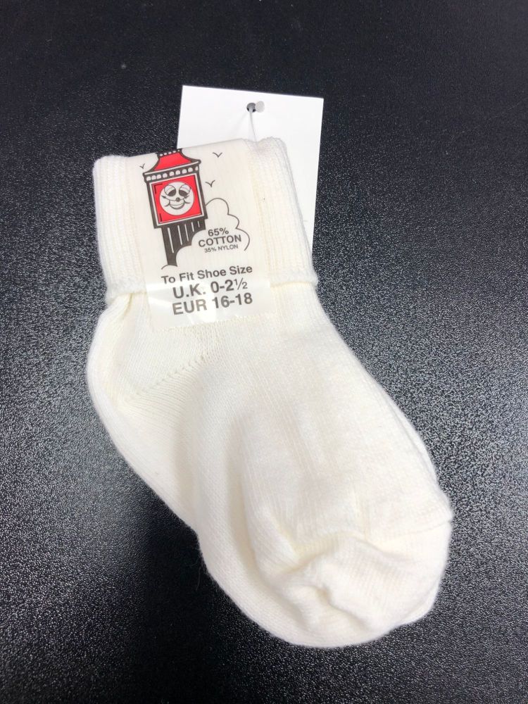 Cream Cotton Ankle Socks. Shoe Size 0-2.5 uk