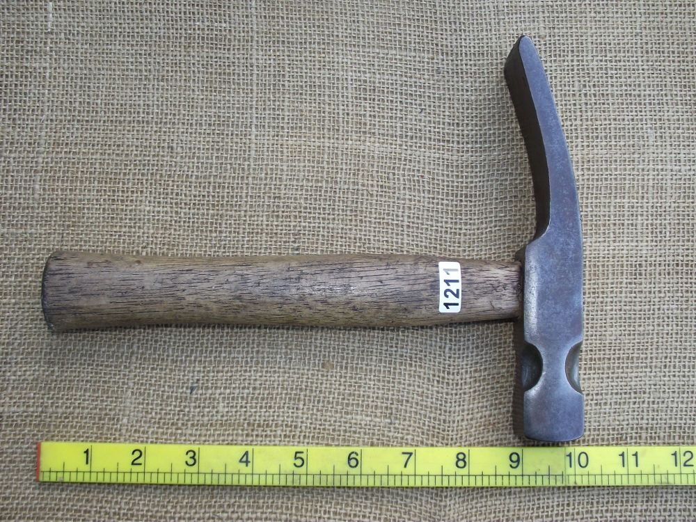 Bricklayer's hammer