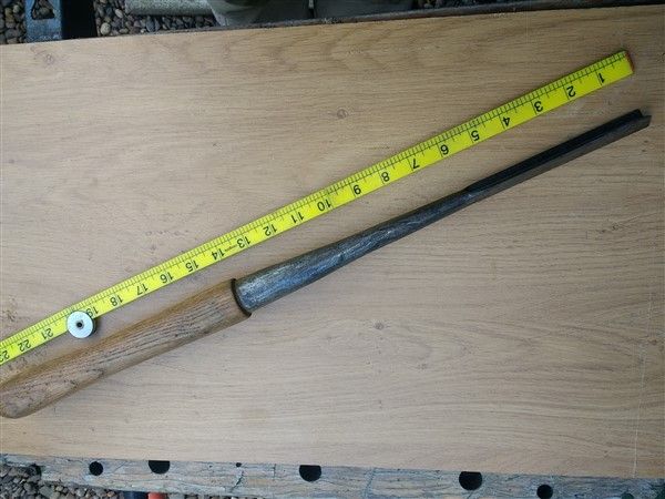 Bruzz or corner chisel