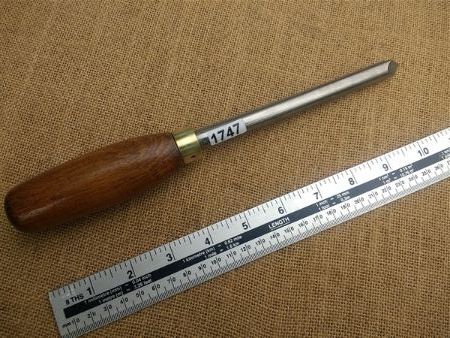 Woodturning chisels - Benmail detail skew tool