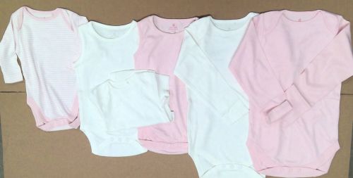 20 Assorted Ex Store  mainly Long Sleeved Bodysuits/Bodyvests Plain 
