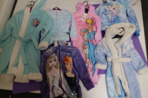 New Product 14 girls x store frozen onesies and robes just £3.65 each