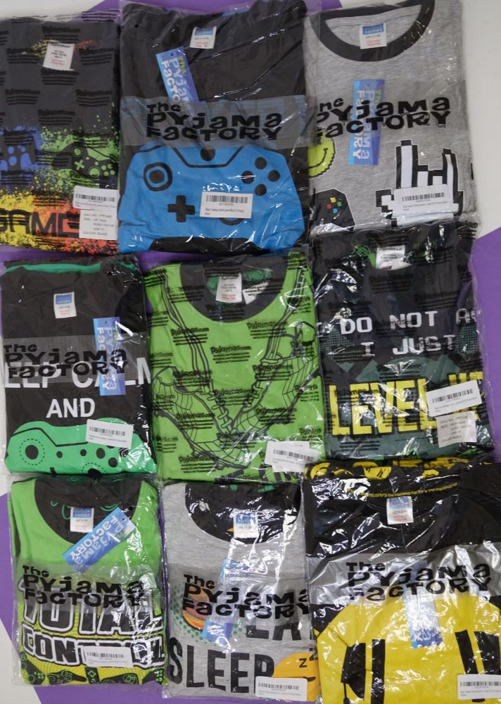 New Product 50 mixed boys and girls mixed pyjamas just £2.50 each
