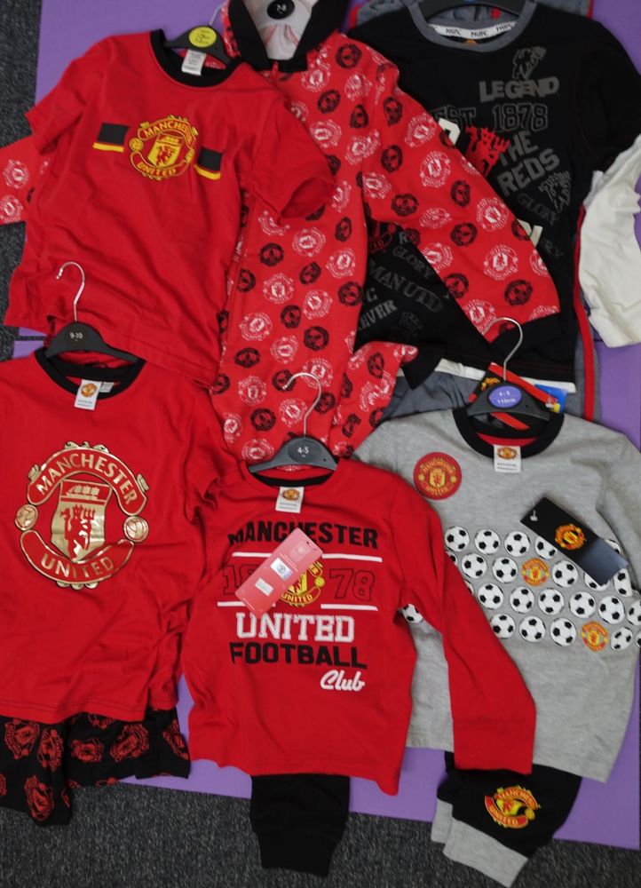 New Product 14 boys and mens manchester united pyjamas just £2.50 each