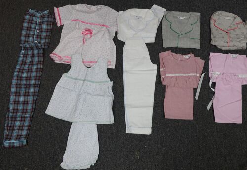 25 My little shop kids pyjamas
