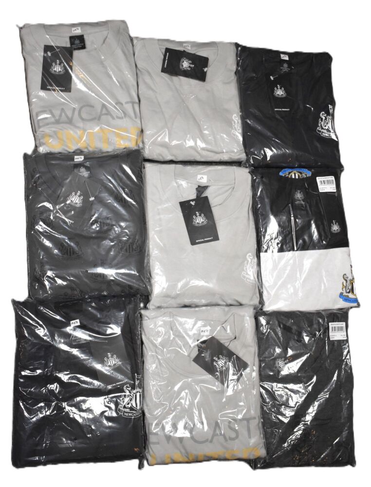 9 Men's Newcastle United Pyjamas Medium