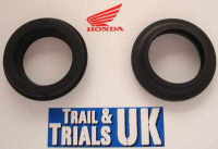 25. Pair of Front Fork Dust Seals - TLR200 (MD09)