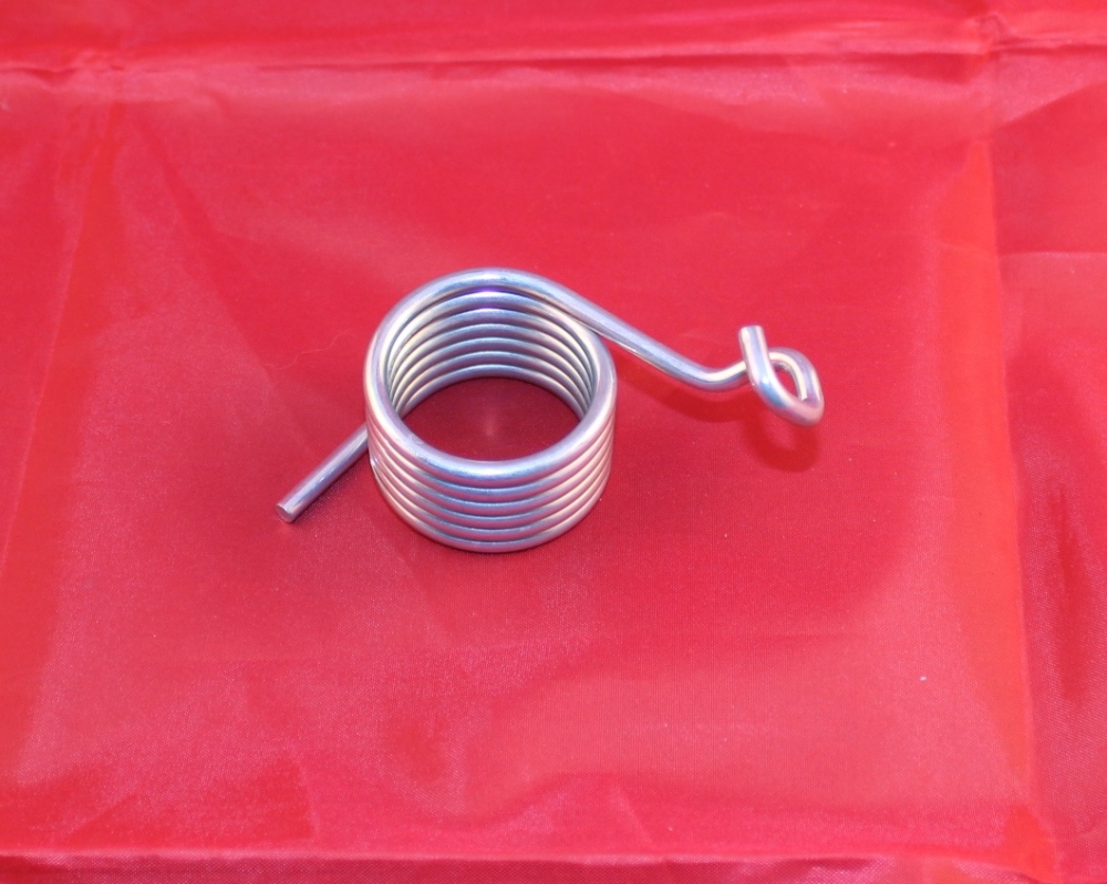 29. Chain Tensioner Spring - XT550