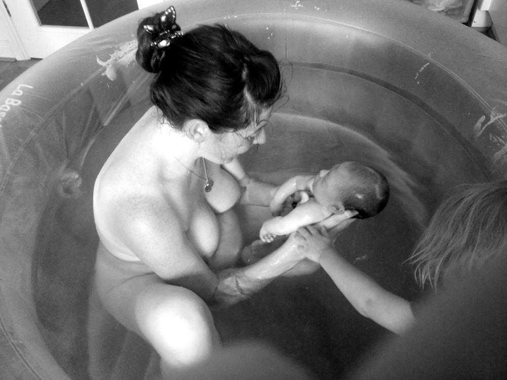 unassisted waterbirth