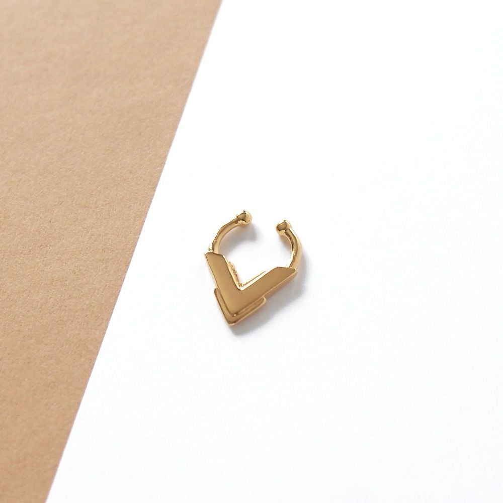 AKILA | Fake Gold Septum Ring