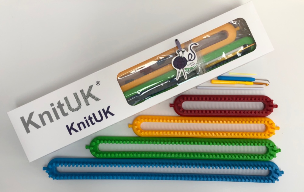 KnitUK Long Knitting Loom Set of 4: with pegs all-fitted