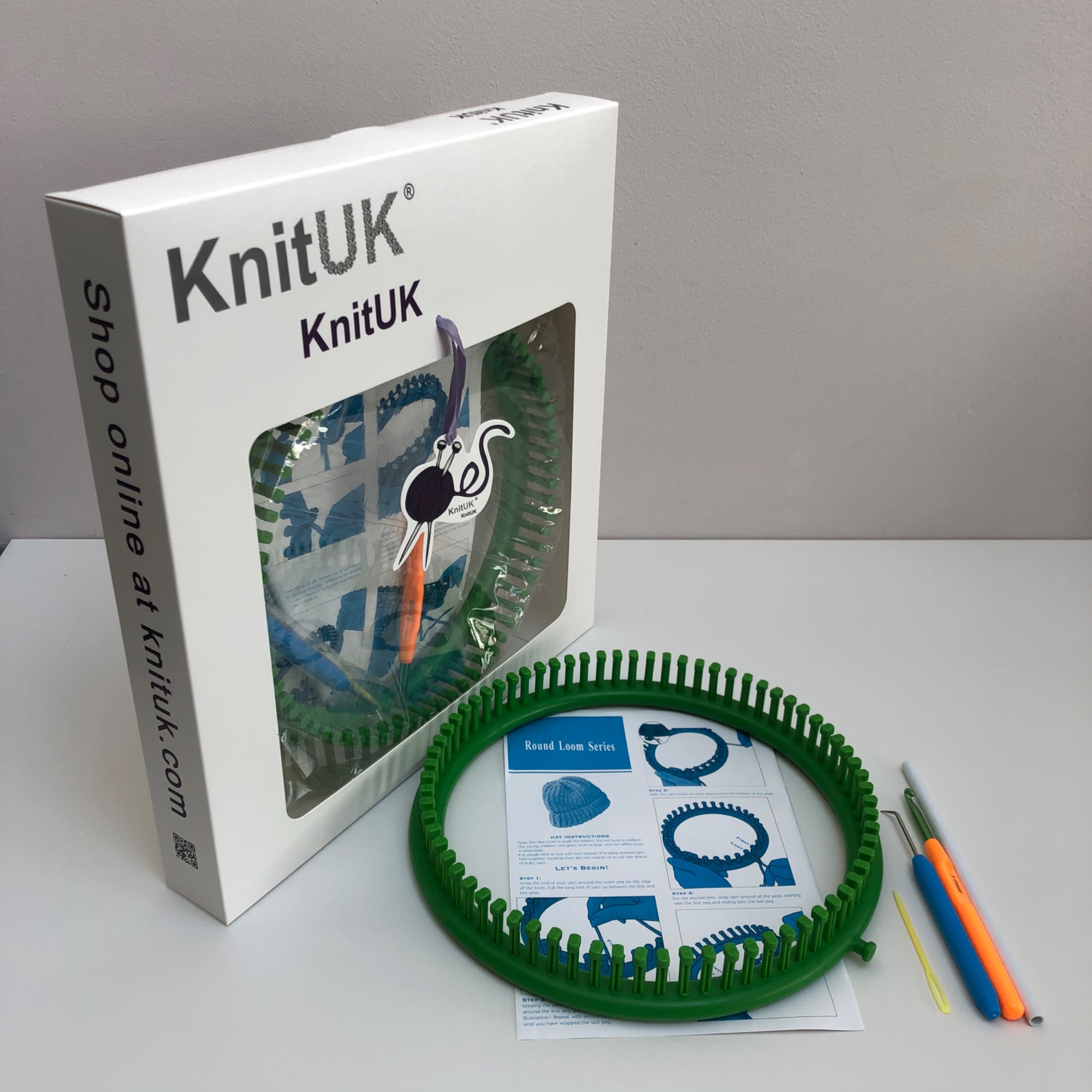 Knituk round green knitting loom medium gauge 72 pegs fitted box