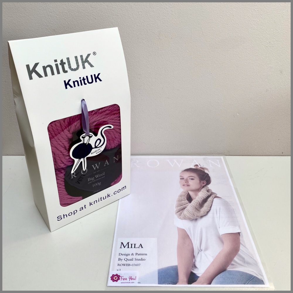 KnitUK Knitting Kit - Super Chunky Cowl. Choose colour.