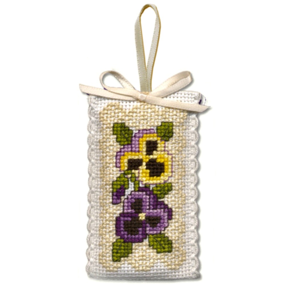 SACHET Victorian Pansies. Cross Stitch Kit by Textile Heritage (Made in UK).
