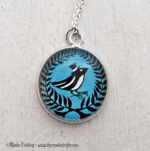 MAGPIE PENDANTS - PINK OR BLUE