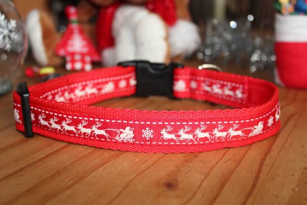Red Reindeers Collar