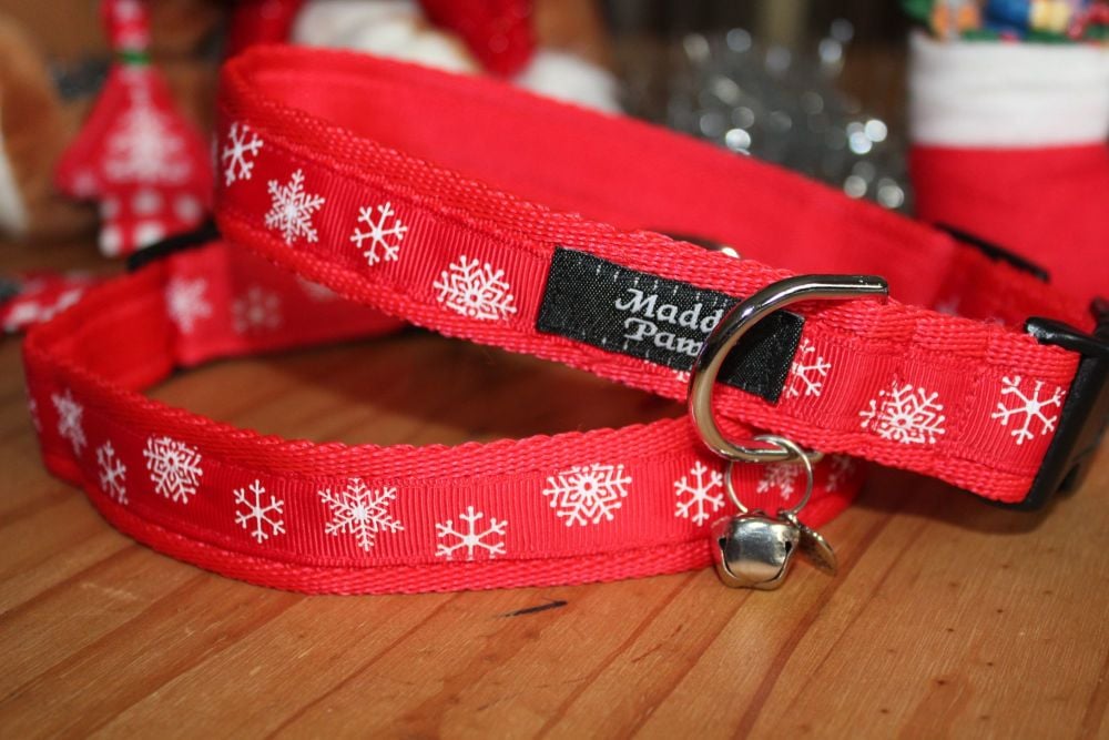 Red Snowflakes Collar