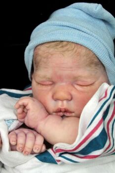 Sleeping - Sweetie kit - *COMPLETE REBORN STARTER SET!!* Makes 21" BABY With faux doe suede, disc jointed body.