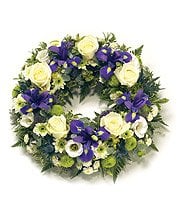 Traditional Wreath.