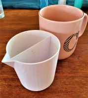 2 compartment pouring cup