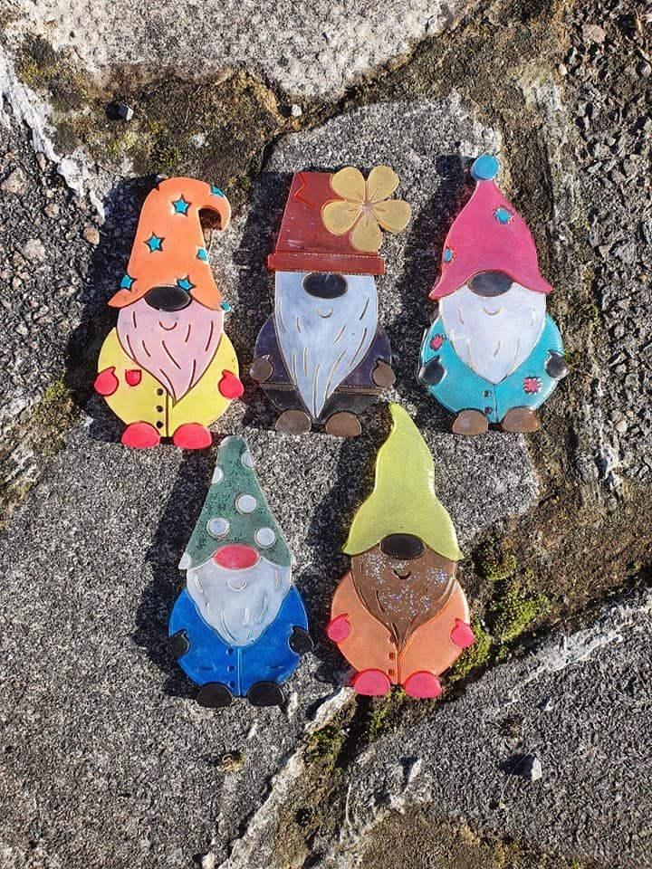"Presenting" Gnomes set of 5 silicone moulds