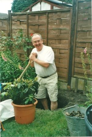 james planting a rhodedendron - web