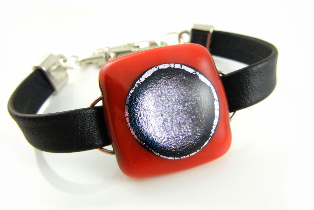 Red Glass Leather Bracelet - ZMB044