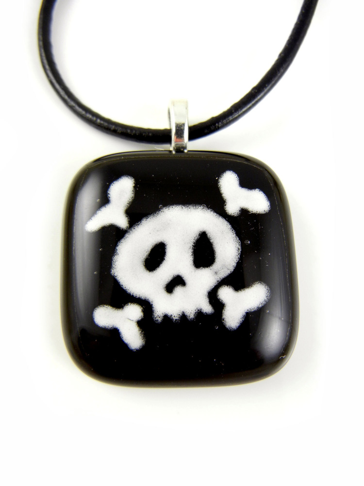 Black Skull & Crossbones Pendant - ZMP111 - Pirate Collection