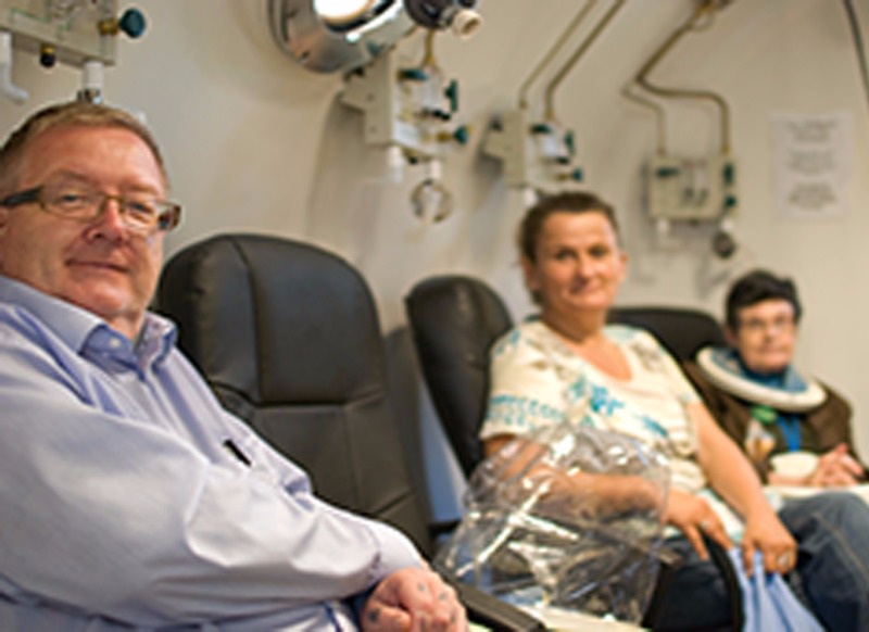 hyperbaric-oxygen-tank